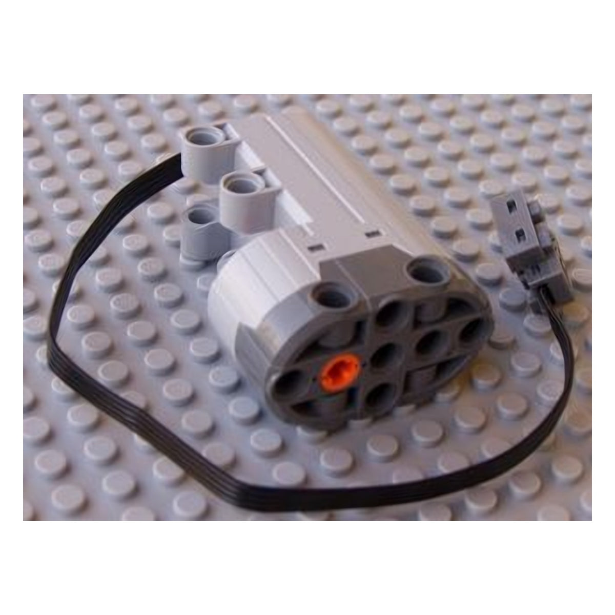 LEGO Motors & Actuators - Servo motor 9V with dark gray underside